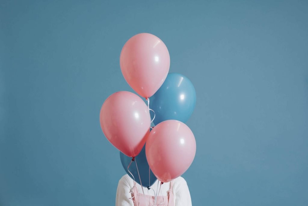 girl-covered-with-ballons