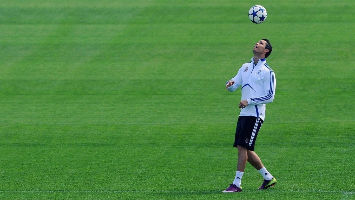 ronaldo header